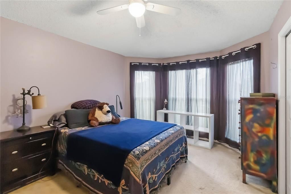 For Sale: $375,000 (3 beds, 2 baths, 1712 Square Feet)