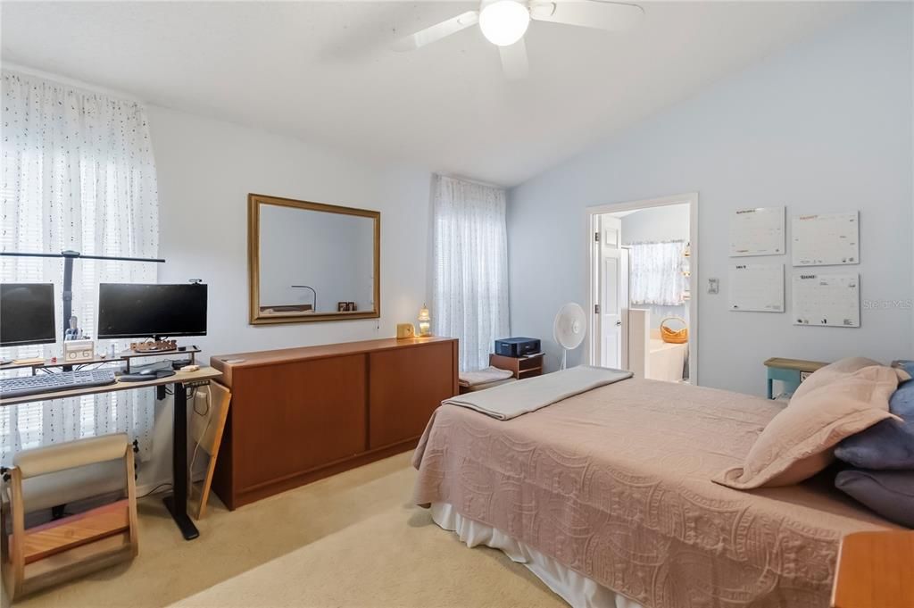For Sale: $375,000 (3 beds, 2 baths, 1712 Square Feet)
