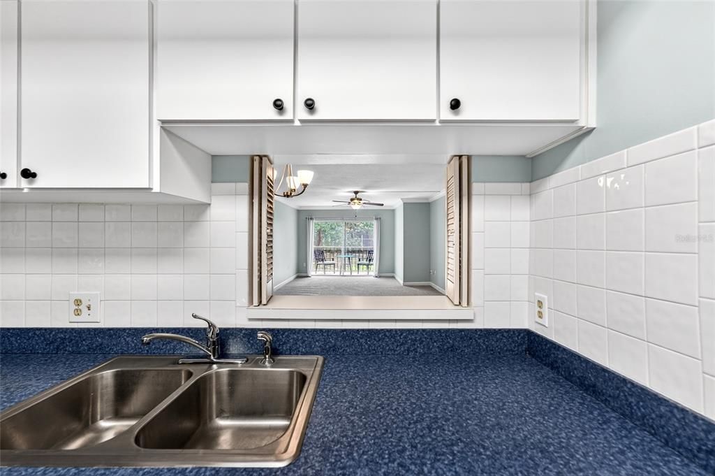 For Sale: $162,500 (2 beds, 2 baths, 1118 Square Feet)