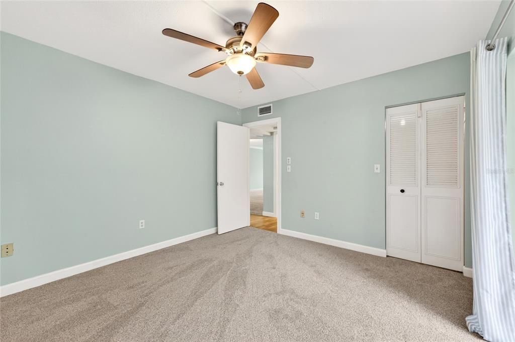 For Sale: $162,500 (2 beds, 2 baths, 1118 Square Feet)