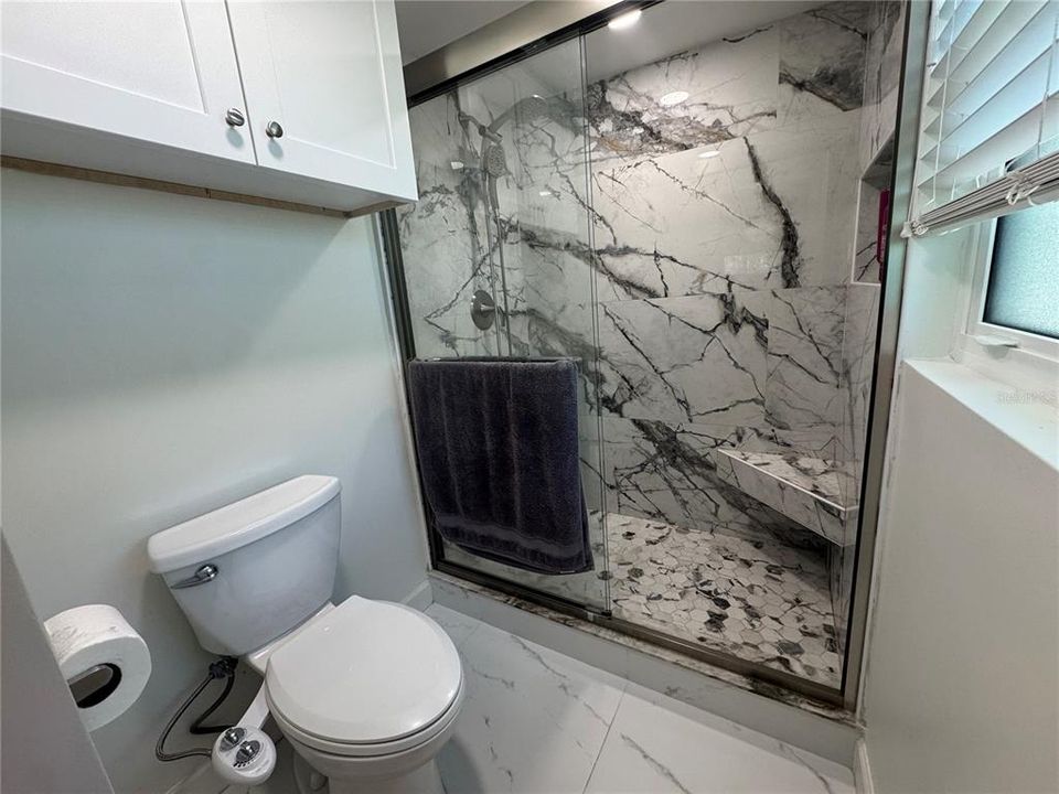 В аренду: $4,700 (4 спален, 2 ванн, 1705 Квадратных фут)