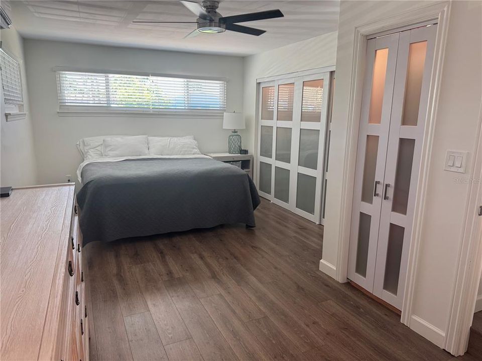 В аренду: $4,700 (4 спален, 2 ванн, 1705 Квадратных фут)