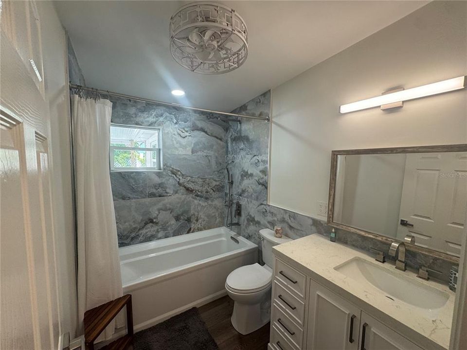 В аренду: $4,700 (4 спален, 2 ванн, 1705 Квадратных фут)