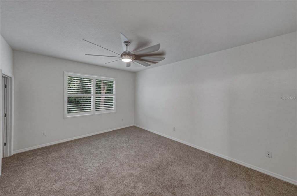 For Sale: $389,900 (2 beds, 2 baths, 1822 Square Feet)