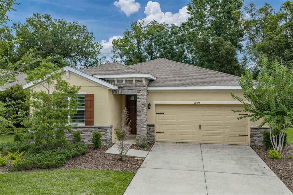 For Sale: $389,900 (2 beds, 2 baths, 1822 Square Feet)