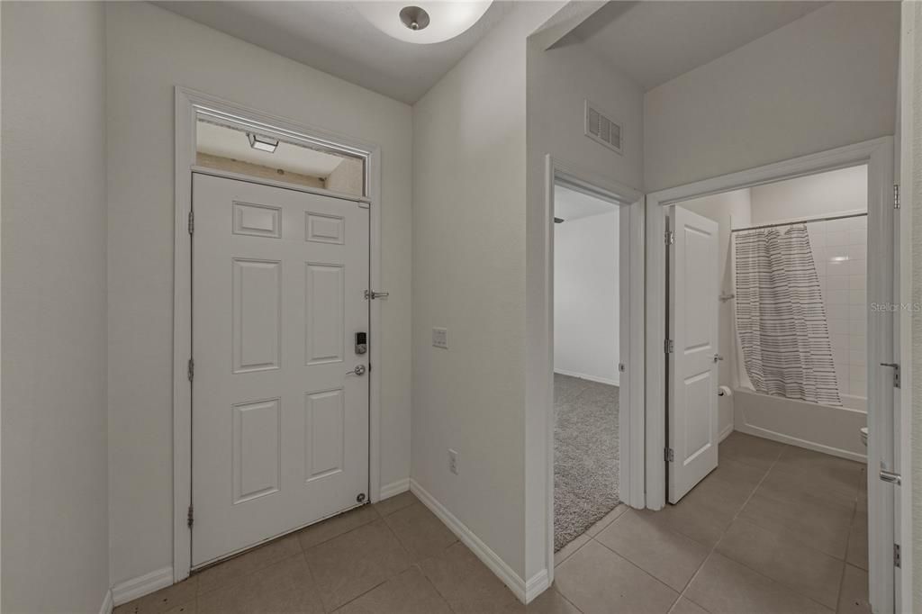 For Sale: $389,900 (2 beds, 2 baths, 1822 Square Feet)