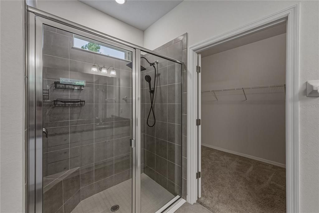 For Sale: $389,900 (2 beds, 2 baths, 1822 Square Feet)