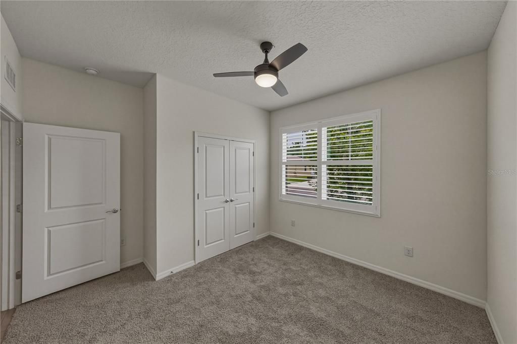 For Sale: $389,900 (2 beds, 2 baths, 1822 Square Feet)