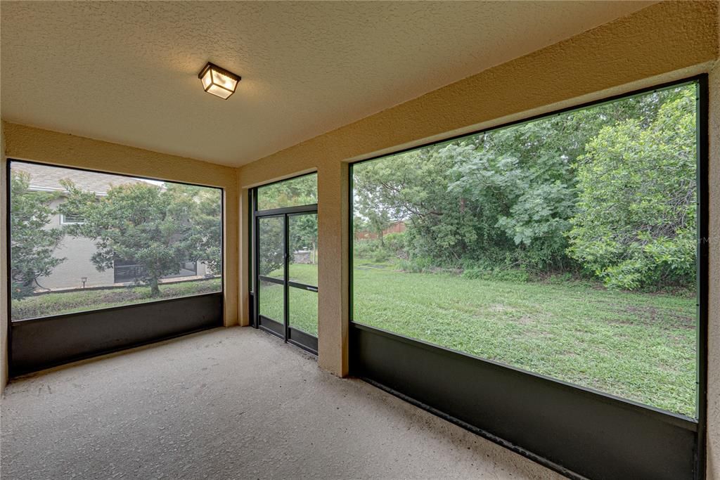 For Sale: $389,900 (2 beds, 2 baths, 1822 Square Feet)