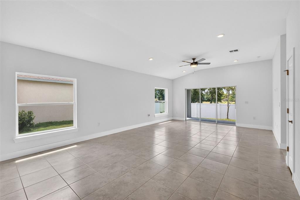 For Sale: $274,900 (3 beds, 2 baths, 1511 Square Feet)