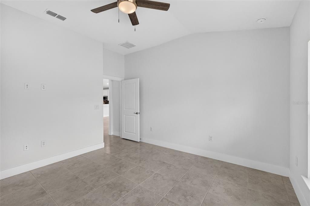 For Sale: $274,900 (3 beds, 2 baths, 1511 Square Feet)