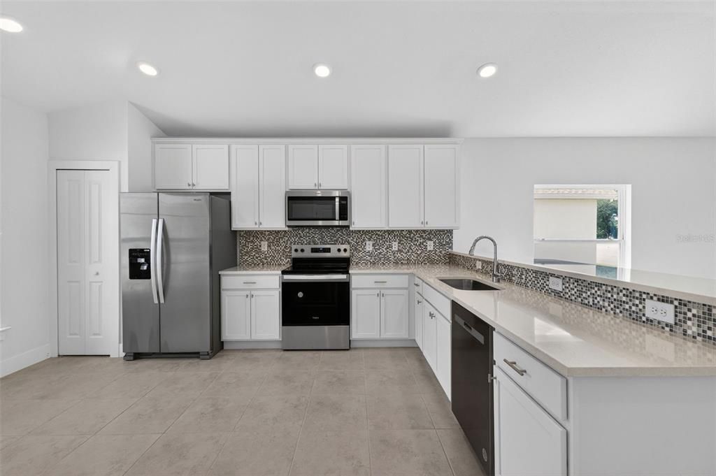 For Sale: $274,900 (3 beds, 2 baths, 1511 Square Feet)