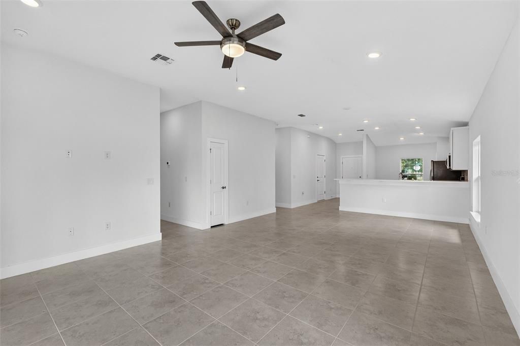 For Sale: $274,900 (3 beds, 2 baths, 1511 Square Feet)