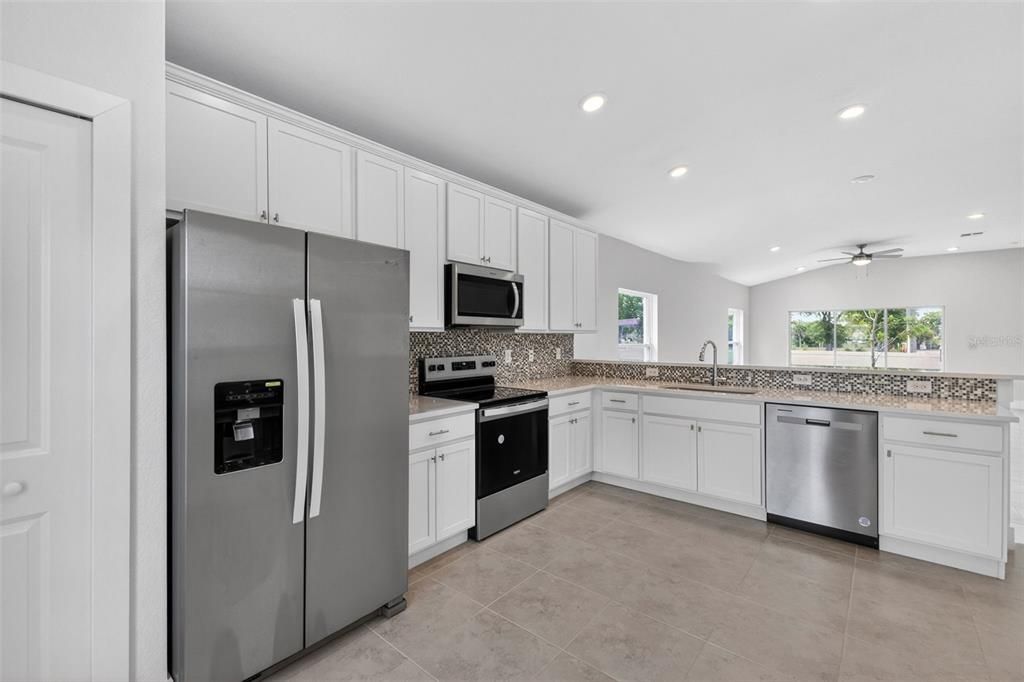 For Sale: $274,900 (3 beds, 2 baths, 1511 Square Feet)