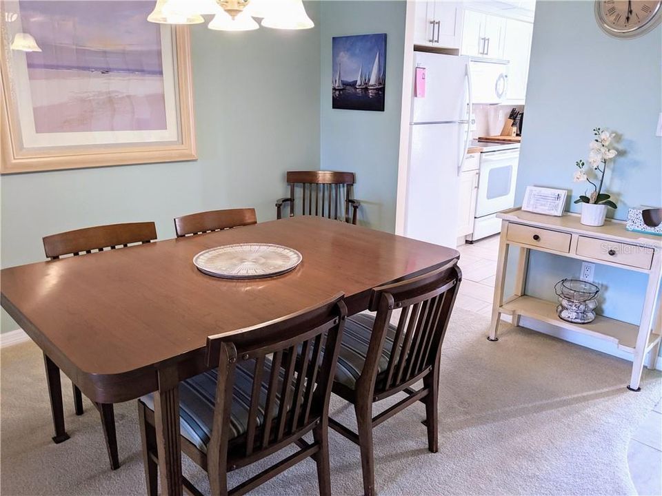 For Rent: $2,400 (2 beds, 2 baths, 1144 Square Feet)