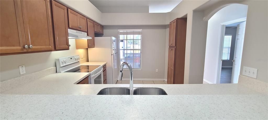 For Rent: $1,950 (3 beds, 2 baths, 1352 Square Feet)