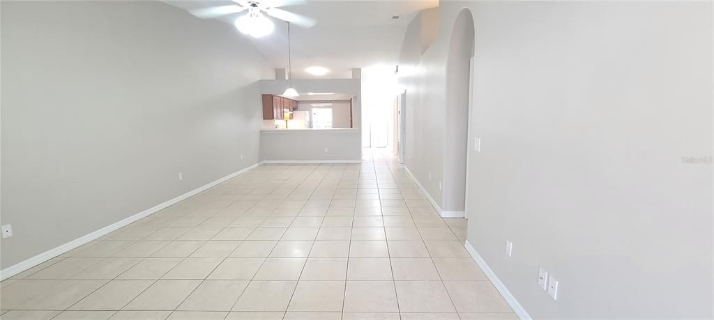 For Rent: $1,950 (3 beds, 2 baths, 1352 Square Feet)