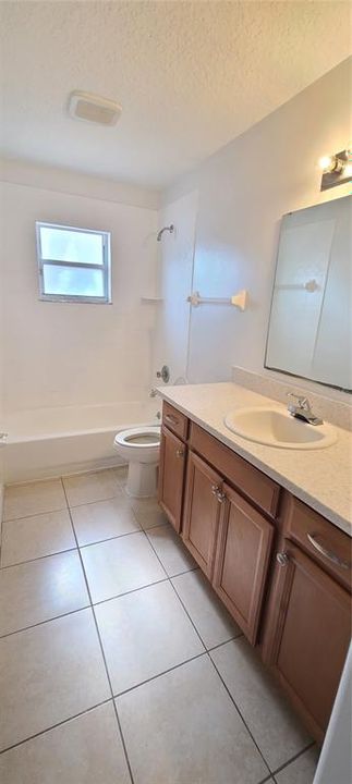 For Rent: $1,950 (3 beds, 2 baths, 1352 Square Feet)
