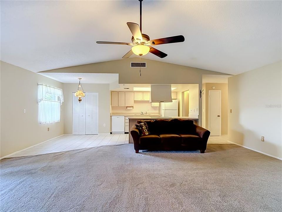 For Sale: $260,000 (3 beds, 2 baths, 1454 Square Feet)