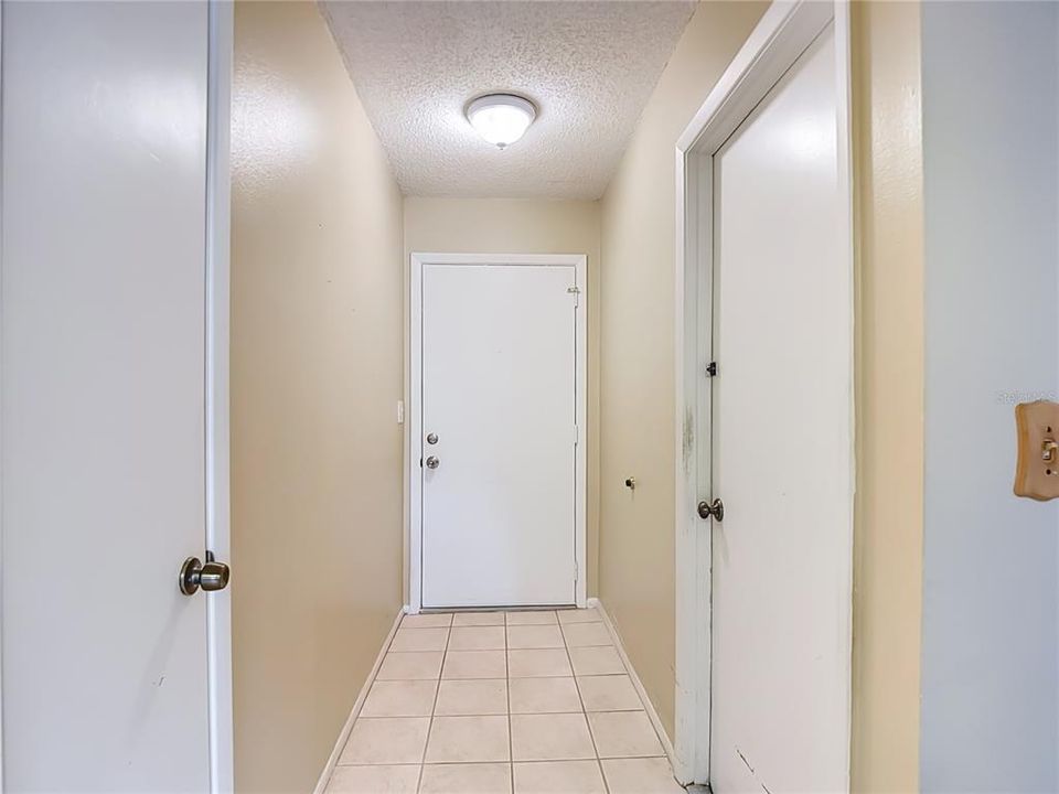 For Sale: $260,000 (3 beds, 2 baths, 1454 Square Feet)