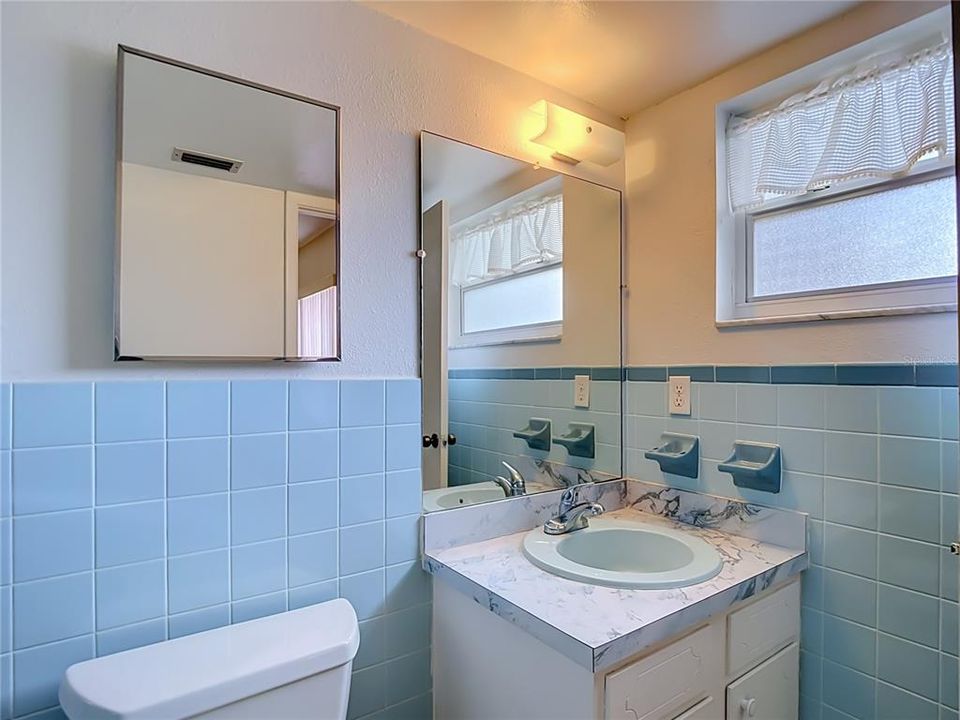 For Sale: $260,000 (3 beds, 2 baths, 1454 Square Feet)