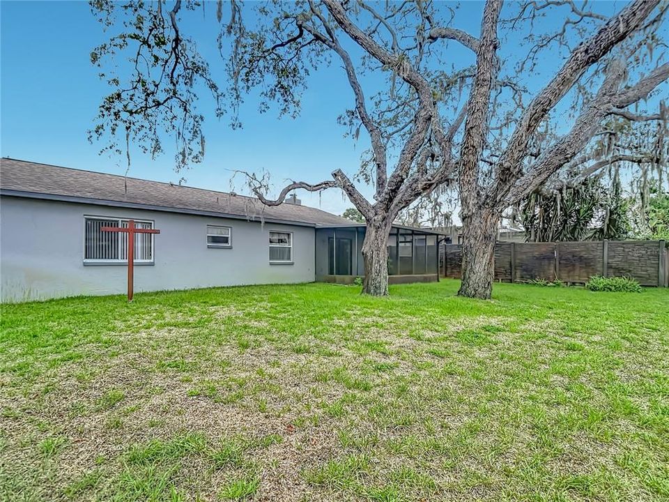 For Sale: $260,000 (3 beds, 2 baths, 1454 Square Feet)