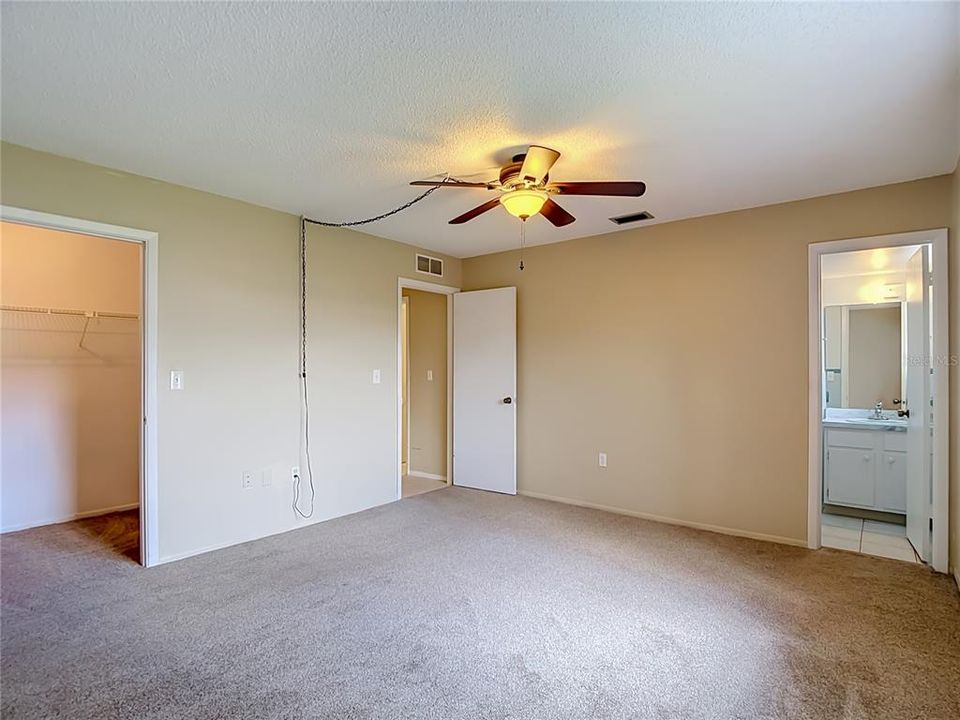 For Sale: $260,000 (3 beds, 2 baths, 1454 Square Feet)