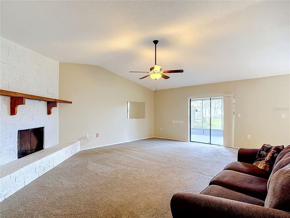 For Sale: $260,000 (3 beds, 2 baths, 1454 Square Feet)