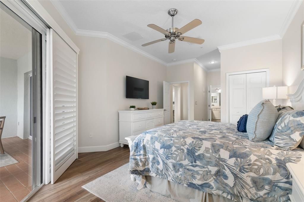 For Sale: $550,000 (3 beds, 2 baths, 1682 Square Feet)