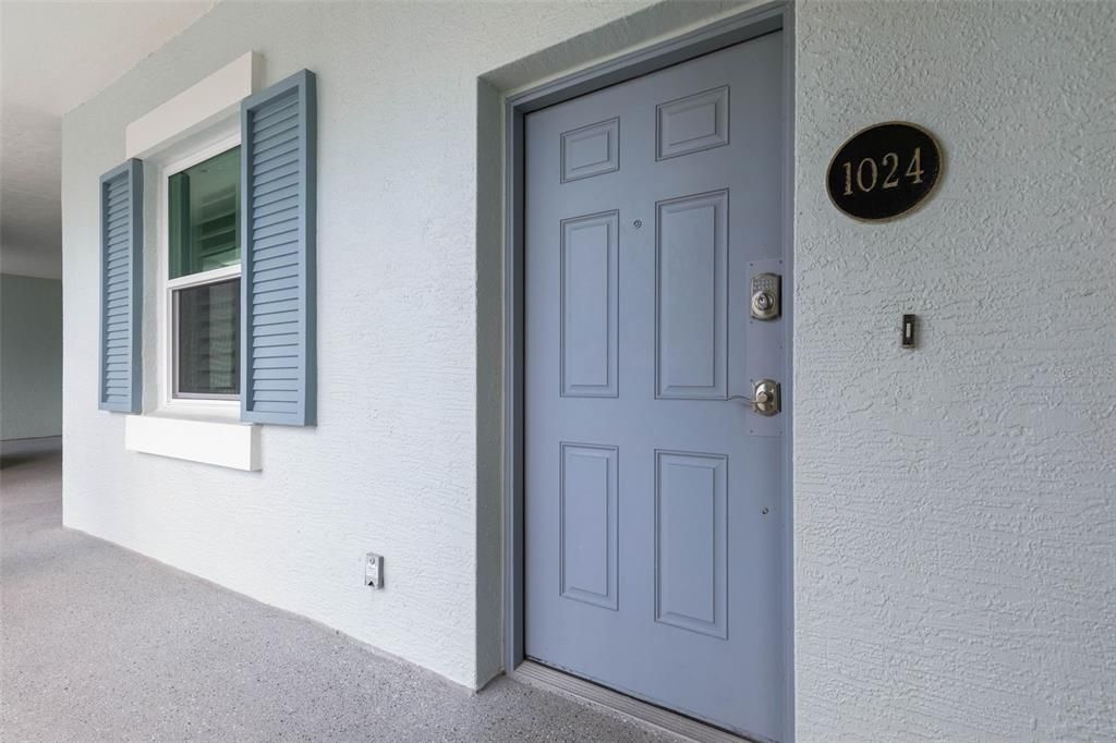 For Sale: $550,000 (3 beds, 2 baths, 1682 Square Feet)