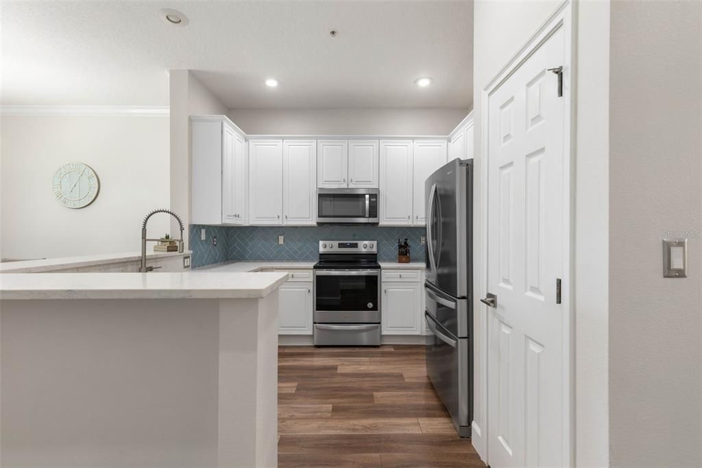 For Sale: $550,000 (3 beds, 2 baths, 1682 Square Feet)