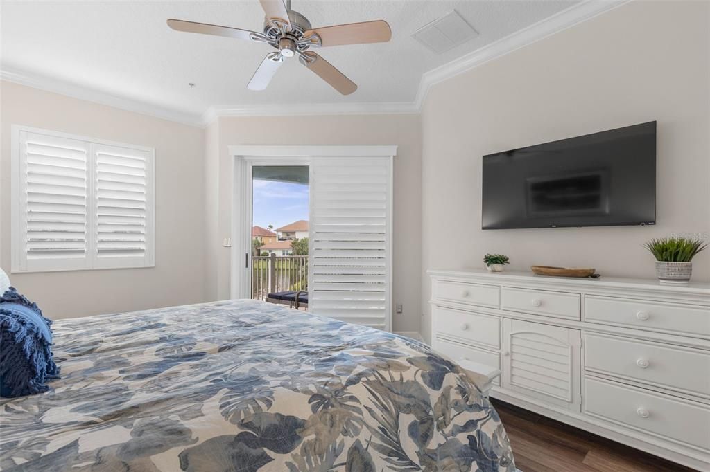 For Sale: $550,000 (3 beds, 2 baths, 1682 Square Feet)