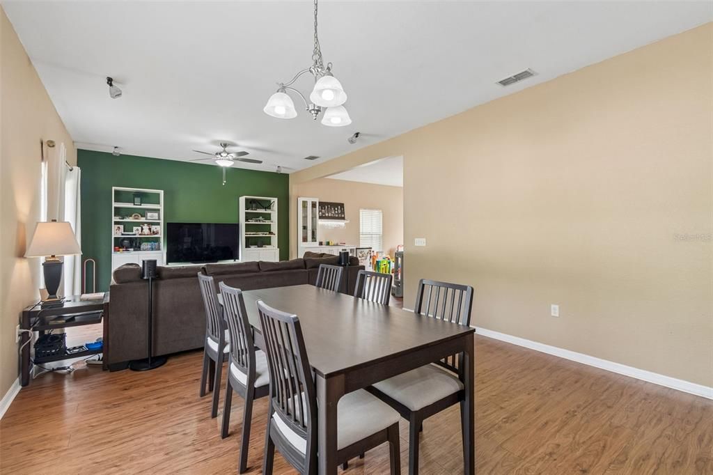 For Sale: $320,000 (4 beds, 2 baths, 2363 Square Feet)