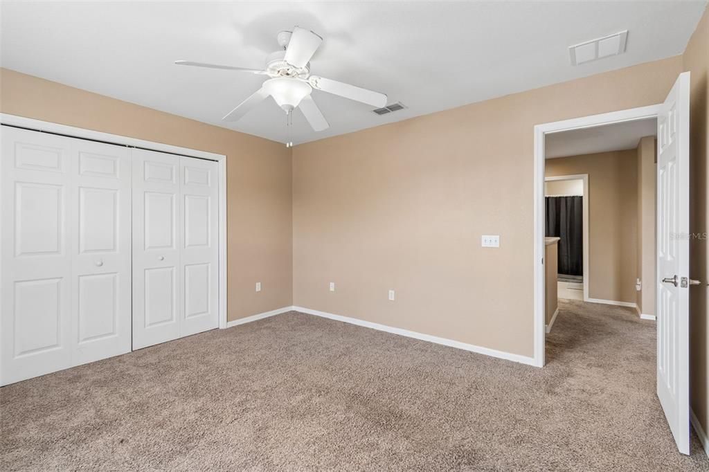 For Sale: $320,000 (4 beds, 2 baths, 2363 Square Feet)