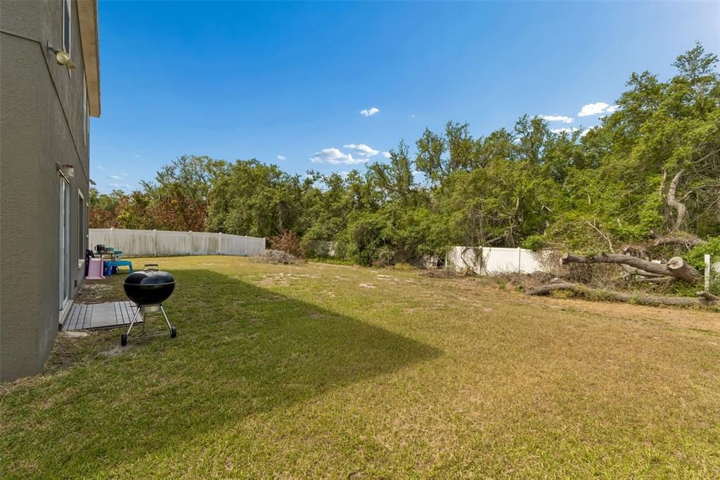 For Sale: $320,000 (4 beds, 2 baths, 2363 Square Feet)