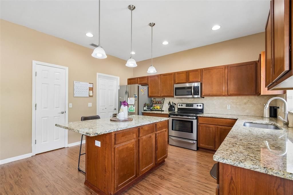 For Sale: $320,000 (4 beds, 2 baths, 2363 Square Feet)