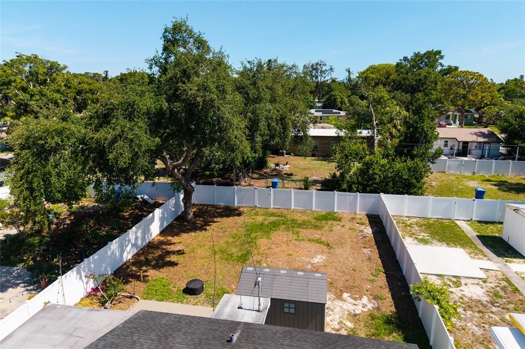 For Sale: $299,000 (2 beds, 1 baths, 818 Square Feet)