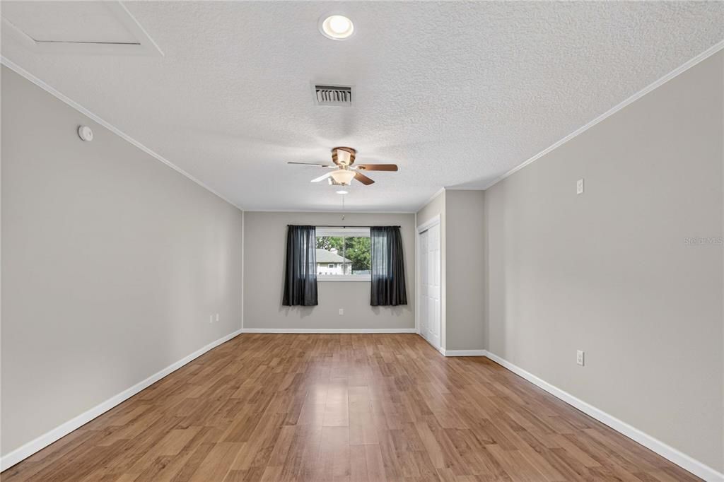 For Sale: $444,000 (3 beds, 2 baths, 1672 Square Feet)