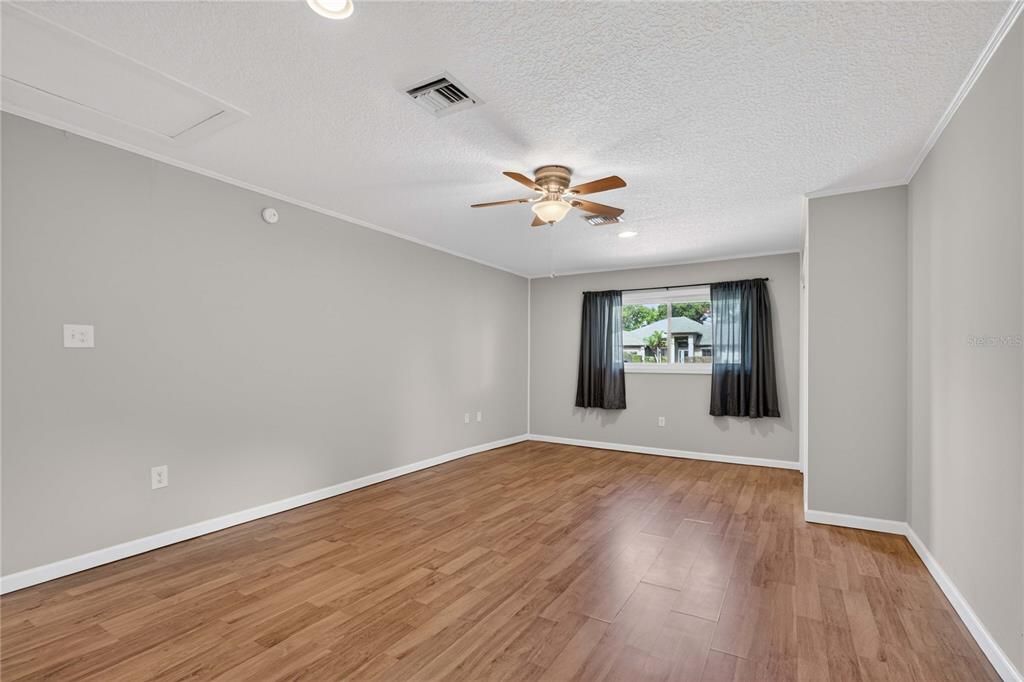 For Sale: $444,000 (3 beds, 2 baths, 1672 Square Feet)