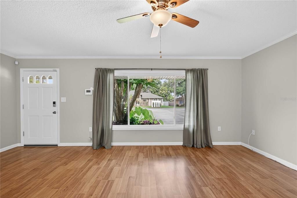 For Sale: $444,000 (3 beds, 2 baths, 1672 Square Feet)