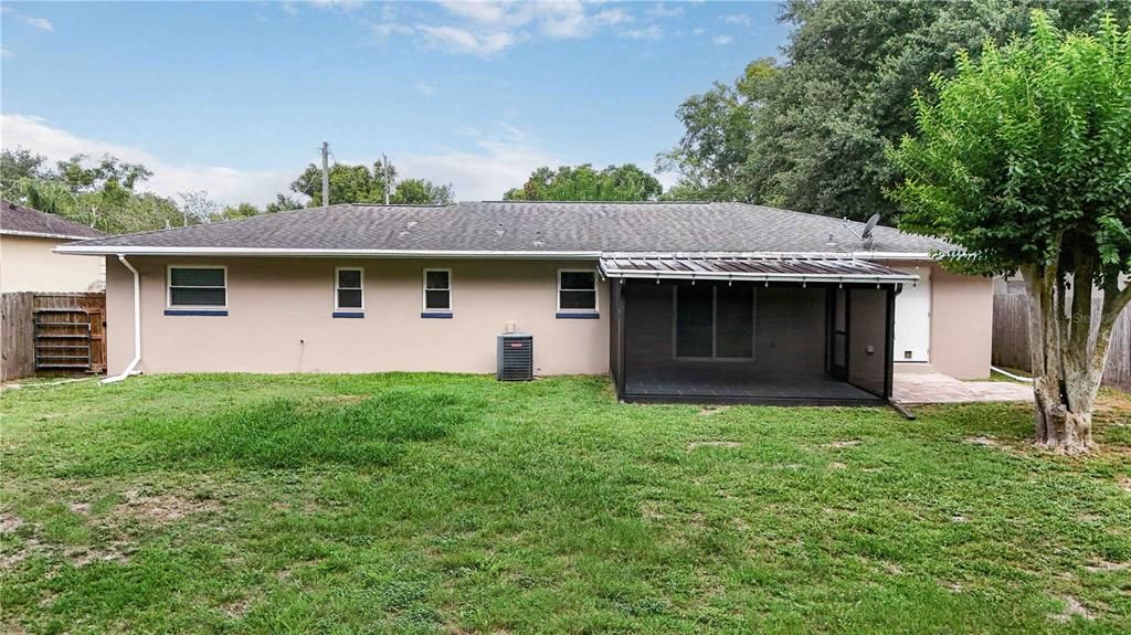For Sale: $444,000 (3 beds, 2 baths, 1672 Square Feet)
