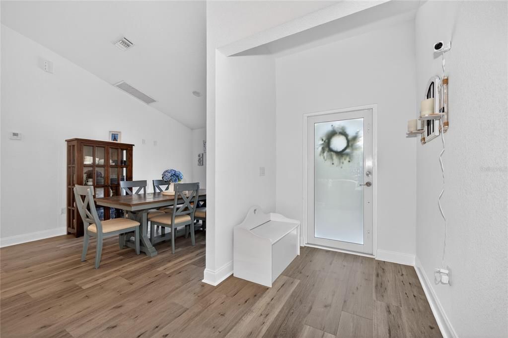 На продажу: $429,000 (3 спален, 2 ванн, 1762 Квадратных фут)