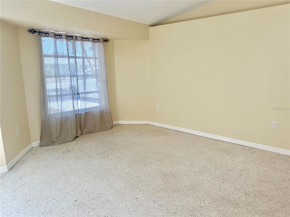 For Sale: $234,567 (2 beds, 1 baths, 777 Square Feet)