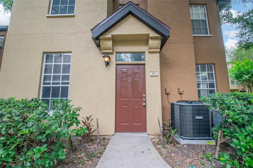 En Venta: $198,000 (2 camas, 2 baños, 1051 Pies cuadrados)