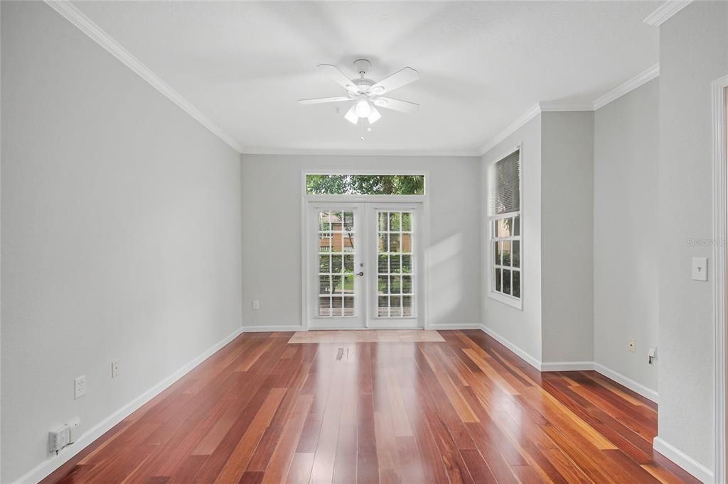 En Venta: $198,000 (2 camas, 2 baños, 1051 Pies cuadrados)