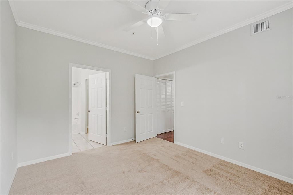 En Venta: $198,000 (2 camas, 2 baños, 1051 Pies cuadrados)