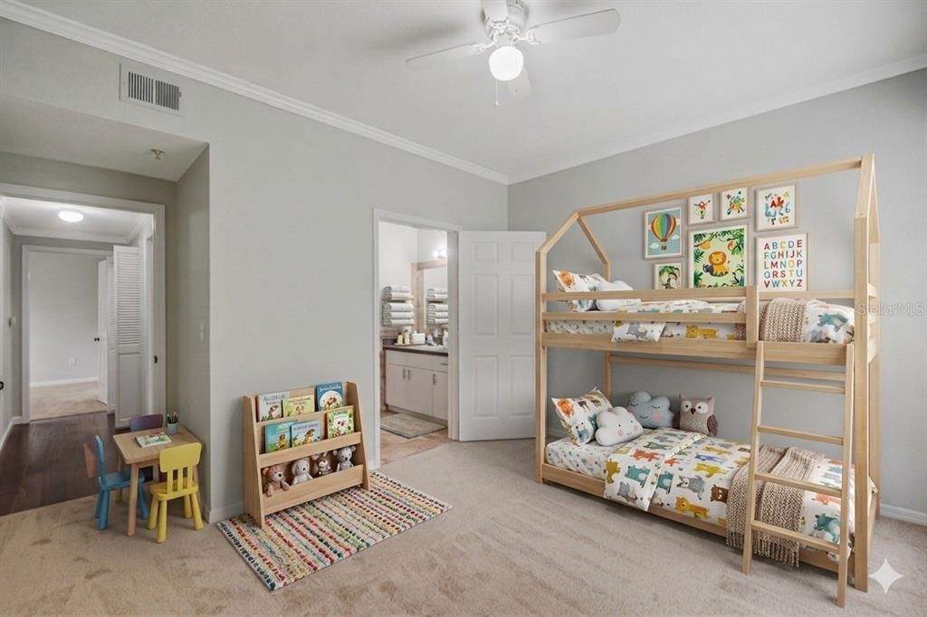 En Venta: $198,000 (2 camas, 2 baños, 1051 Pies cuadrados)