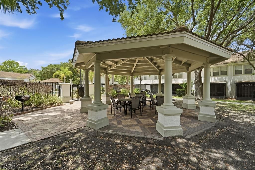 For Sale: $377,000 (3 beds, 2 baths, 1672 Square Feet)