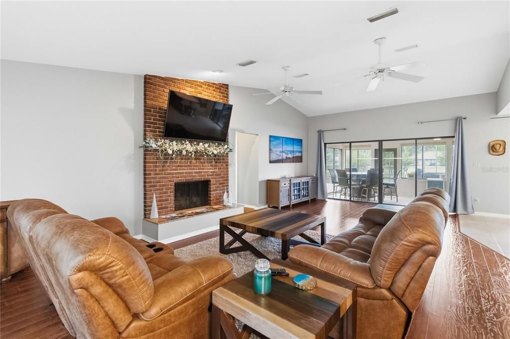 For Sale: $749,000 (4 beds, 3 baths, 2804 Square Feet)