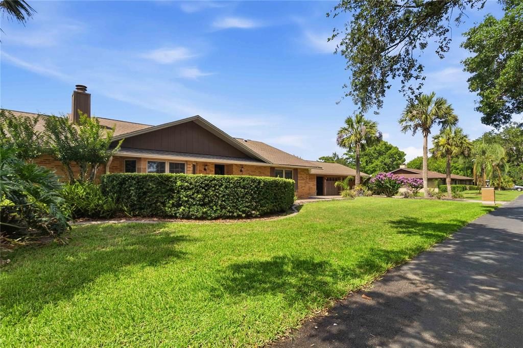 For Sale: $749,000 (4 beds, 3 baths, 2804 Square Feet)